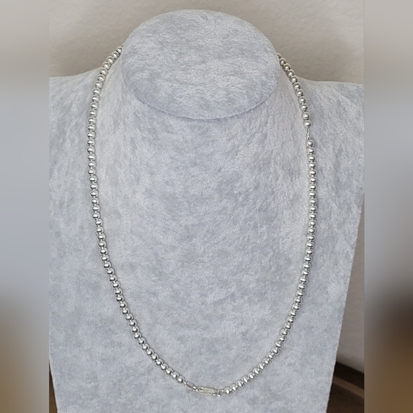 Timeless Vintage 4mm Sterling Silver 925 Italian Beaded Necklace - Picture 4 of 9